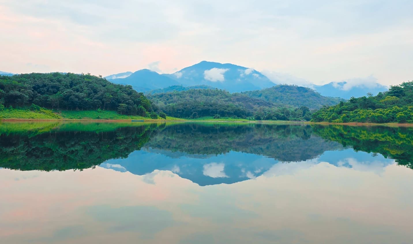 Top 5 Places To Visit In Kerala